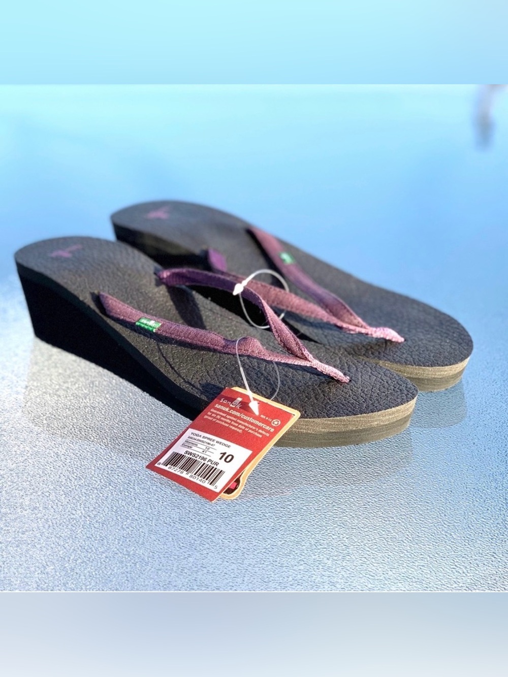 Sanuk Yoga Spree Purple and Silver Thin Strap Wedge Sandals ~ Women's 10